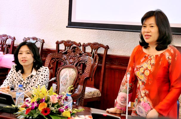Bộ Tư pháp trao chứng chỉ hành nghề cho Đại diện quản tài viên đầu tiên tại Việt Nam