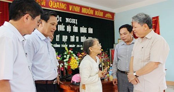 Bộ trưởng Hà Hùng Cường tiếp xúc cử tri tỉnh Quảng Bình 