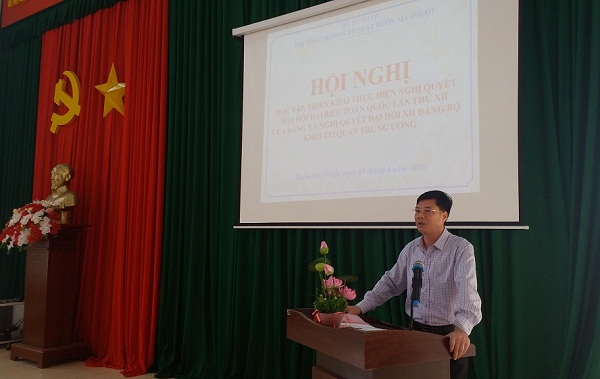 Chi bộ Trường TCL Buôn Ma Thuột tổ chức HN học tập, triển khai Nghị quyết ĐHĐB toàn quốc XII của Đảng