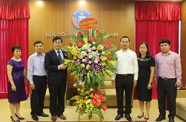 Bộ Tư pháp chúc mừng Liên đoàn Luật sư Việt Nam nhân kỷ niệm 72 năm Ngày truyền thống Luật sư