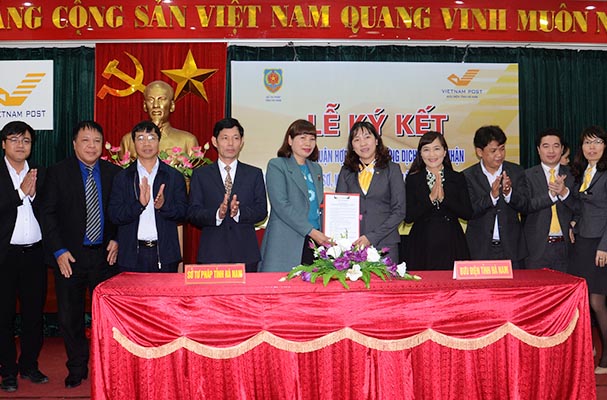 Sở Tư pháp-Bưu điện tỉnh Hà Nam ký Thỏa thuận hợp tác cung ứng dịch vụ cấp Phiếu LLTP qua bưu điện