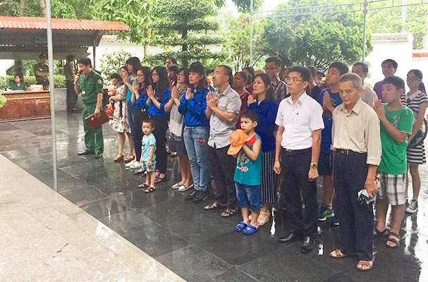 Chi đoàn Cục TGPL: Tổ chức hoạt động tri ân tại Khu di tích lịch sử Ngã Ba Đồng Lộc