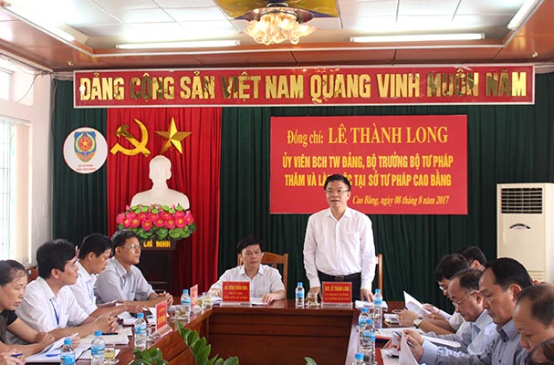 Bộ trưởng Lê Thành Long làm việc tại Cao Bằng