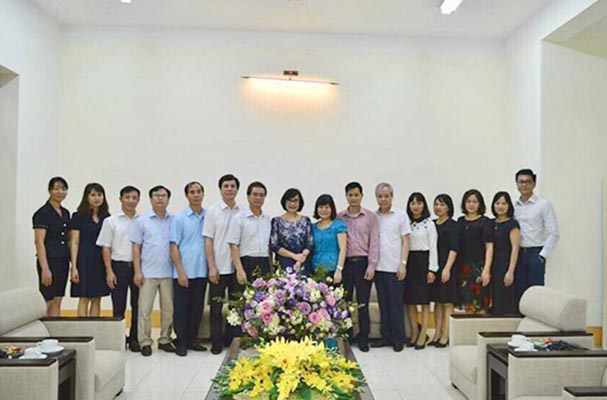 Thứ trưởng Đặng Hoàng Oanh dự Lễ Dâng hương tưởng niệm các vua Hùng và thăm STP, Cục THADS tỉnh Phú Thọ