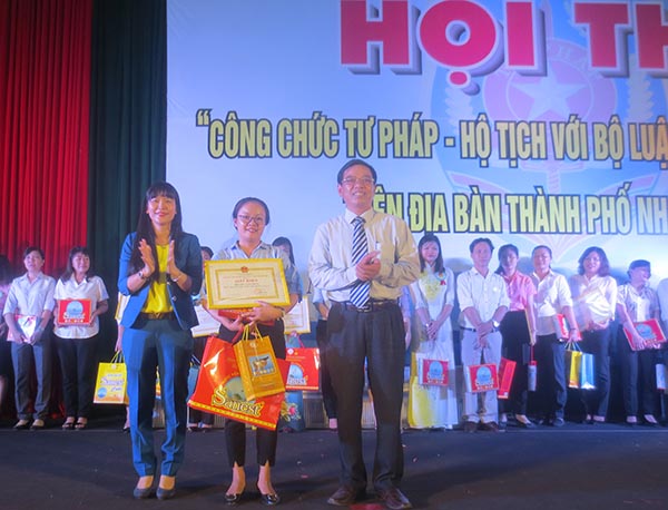 TP.Nha Trang: Tổ chức thành công Hội thi “Công chức Tư pháp – Hộ tịch với Bộ Luật Dân sự năm 2015”