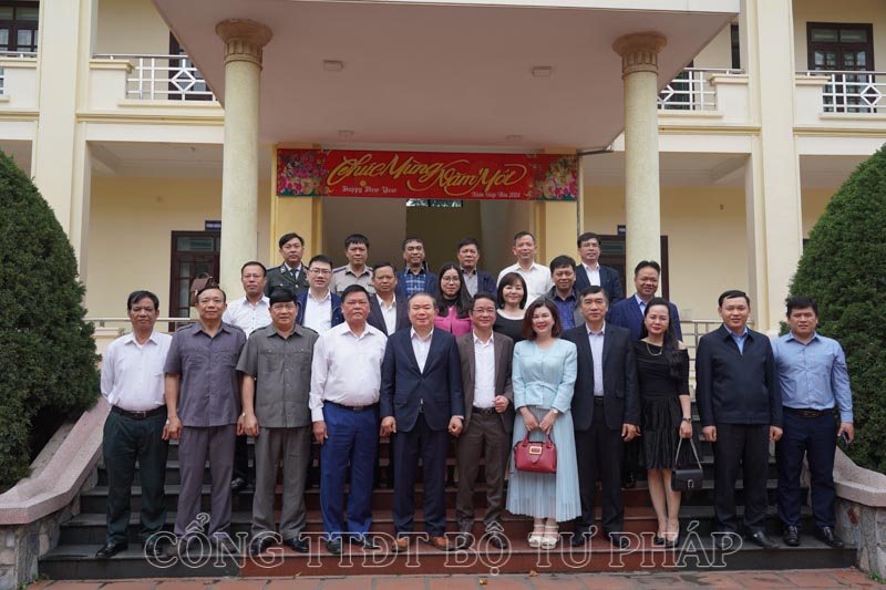 Đảng ủy Bộ Tư pháp trao đổi kinh nghiệm công tác xây dựng Đảng với Huyện ủy Yên Mô, tỉnh Ninh Bình