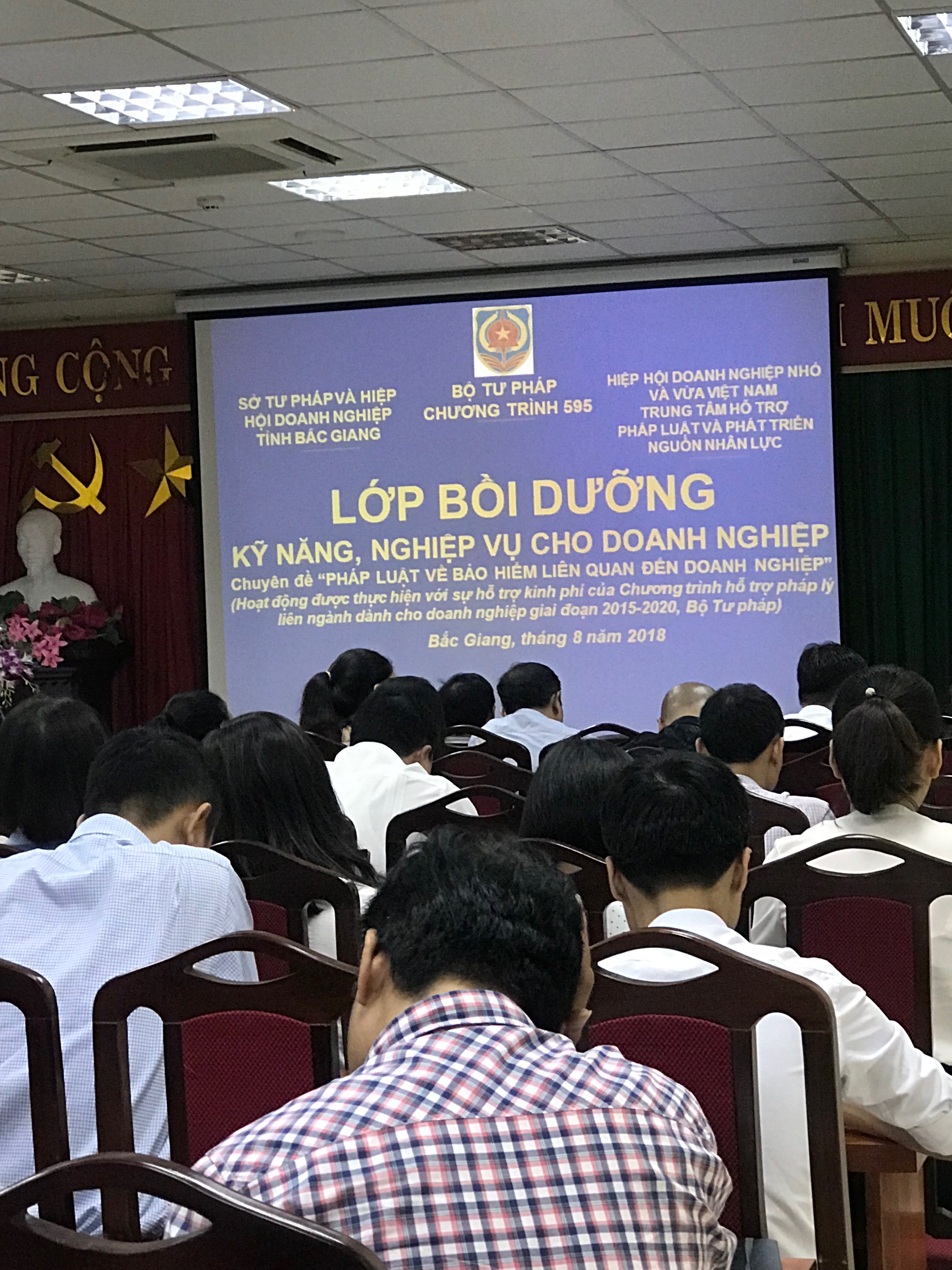 HIỆP HỘI DOANH NGHIỆP NHỎ VÀ VỪA VIỆT NAM TỔ CHỨC LỚP BỒI DƯỠNG KỸ NĂNG, NGHIỆP VỤ CHO CÁN BỘ PHÁP CHẾ  DOANH NGHIỆP TẠI TỈNH BẮC GIANG