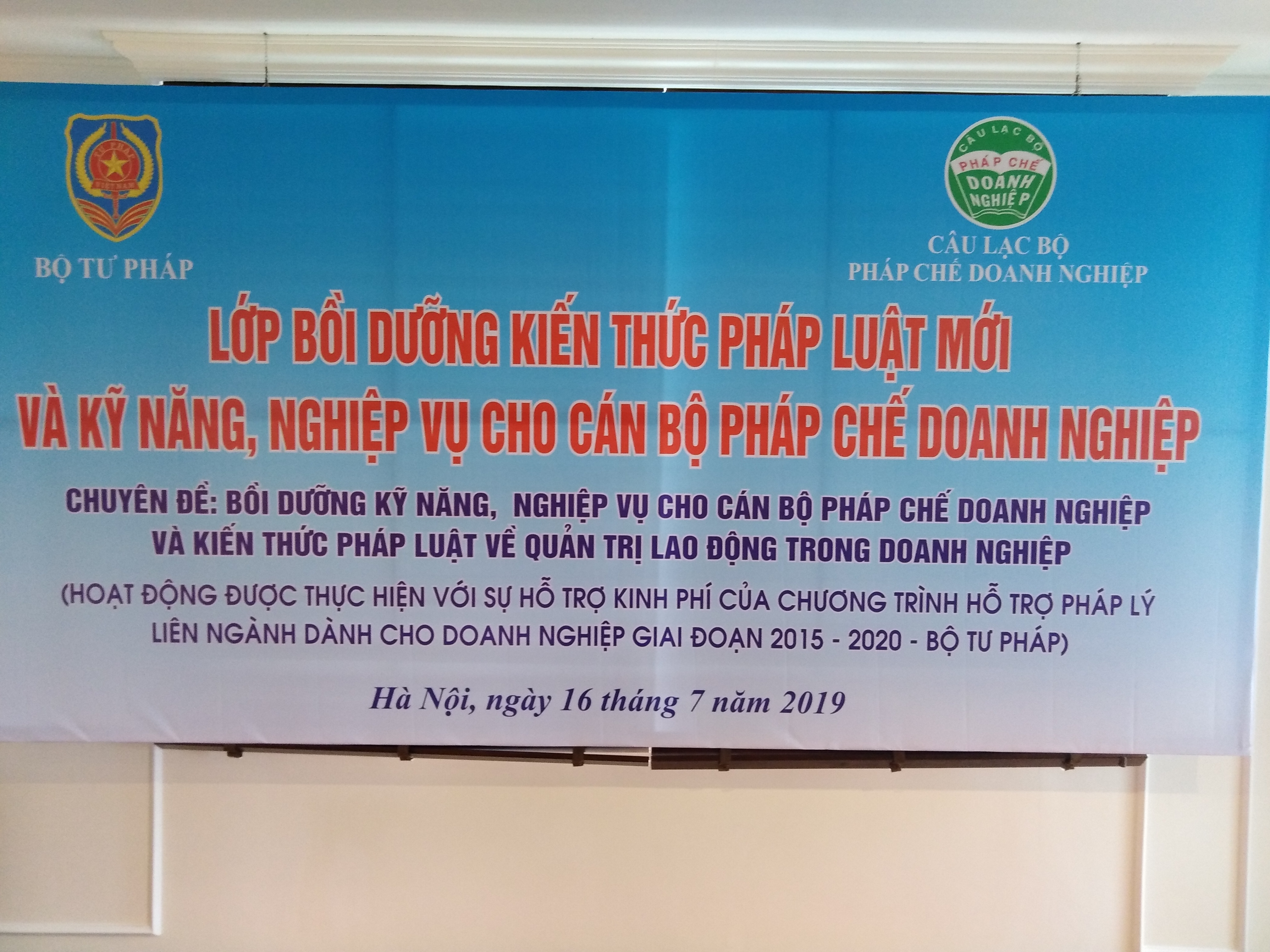 LỚP BỒI DƯỠNG KỸ NĂNG, NGHIỆP VỤ CHO CÁN BỘ PHÁP CHẾ DOANH NGHIỆP VÀ KIẾN THỨC PHÁP LUẬT VỀ QUẢN TRỊ LAO ĐỘNG TRONG DOANH NGHIỆP