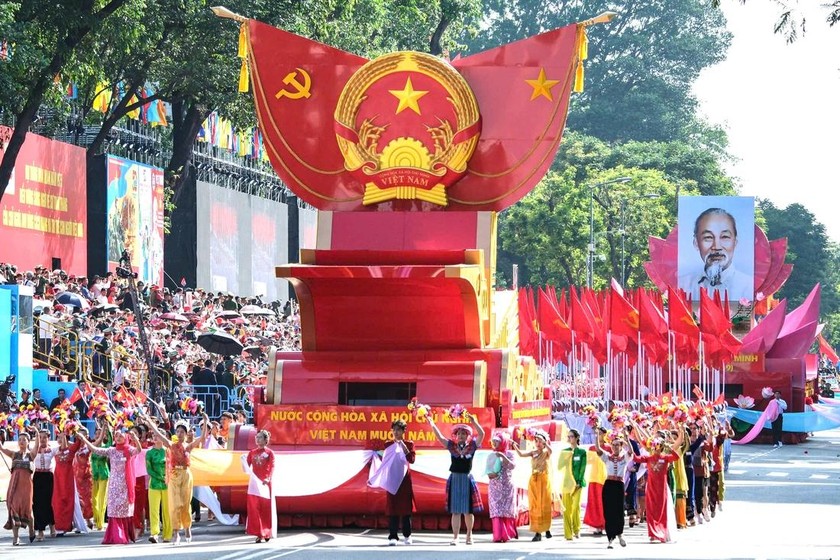Bộ Chính trị ban hành Nghị quyết về đổi mới công tác xây dựng và thi hành pháp luật đáp ứng yêu cầu phát triển đất nước trong kỷ nguyên mới