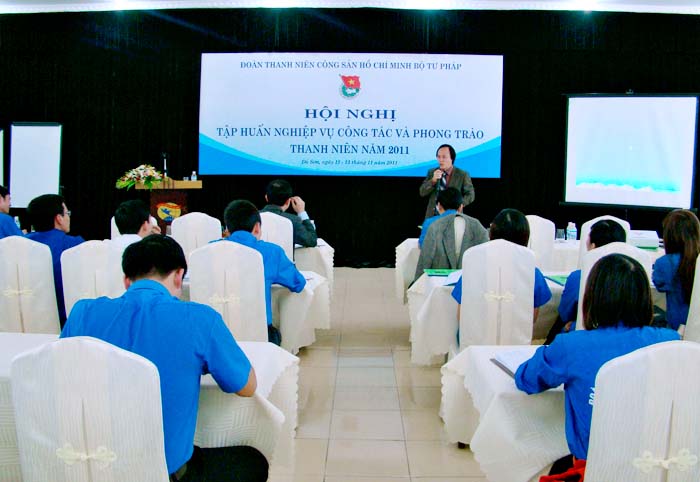 Hội nghị tập huấn nghiệp vụ công tác Đoàn và phong trào năm 2011