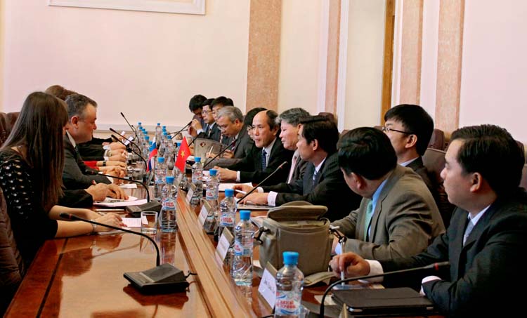 Bộ trưởng Tư pháp Hà Hùng Cường thăm và làm việc  tại Liên bang Nga: Trao đổi kinh nghiệm, thiết lập quan hệ tin cậy, bền chặt