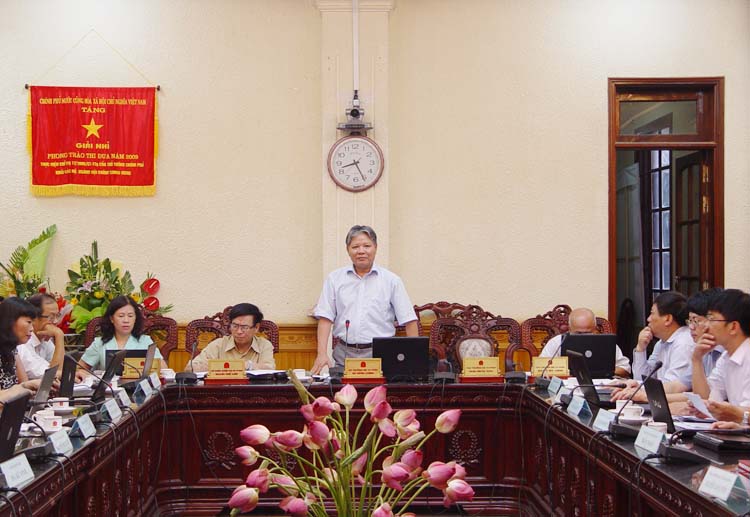 Bộ Tư pháp trao Quyết định nghỉ hưu và bổ nhiệm cho cán bộ lãnh đạo đơn vị