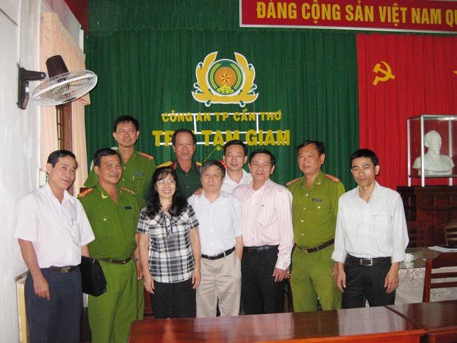 Kiểm tra việc triển khai thực hiện Thông tư liên tịch số 10/2007/TTLT-BTP-BCA-BQP-BTC-VKSNDTC-TANDTC
