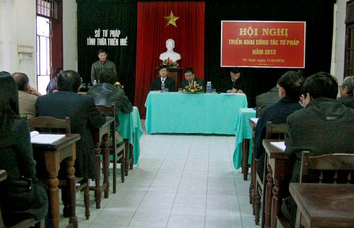 Sở Tư pháp Thừa Thiên Huế tổ chức Hội nghị triển khai công tác năm 2012