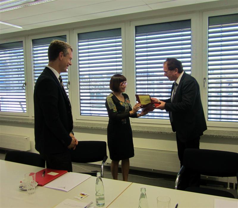 Đoàn cán bộ Bộ Tư pháp do đồng chí Đặng Hoàng Oanh làm trưởng đoàn kết thúc tốt đẹp chuyến thăm và làm việc tại Cộng hòa Liên bang Đức.