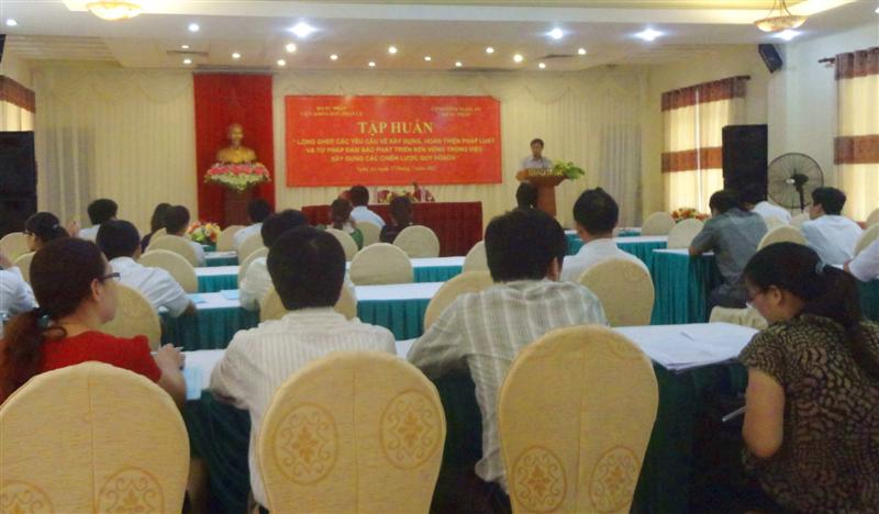 Bộ Tư pháp tổ chức tập huấn  pháp luật tại Nghệ An 