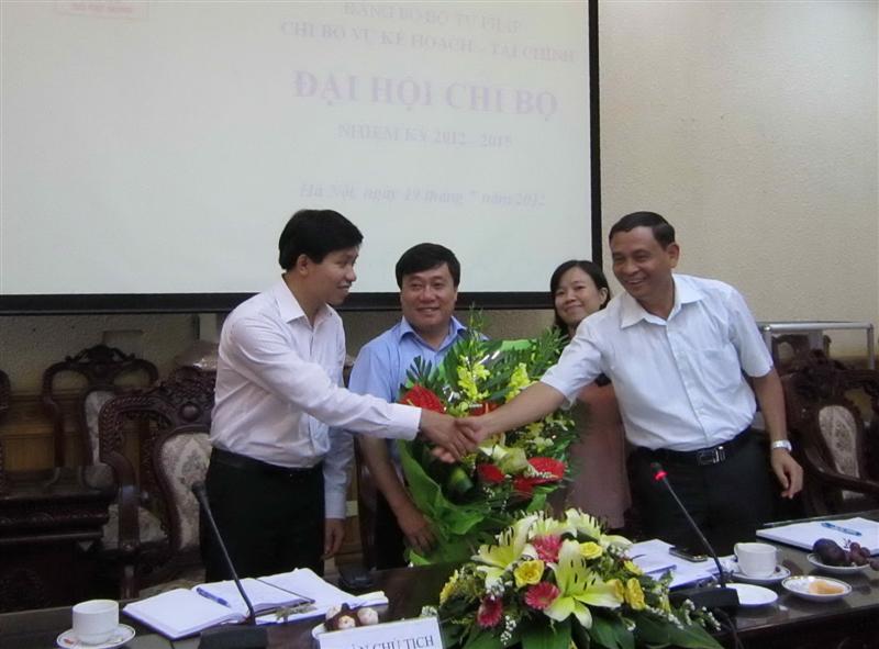 Đại hội Chi bộ Vụ Kế hoạch – Tài chính nhiệm kỳ 2012-2015