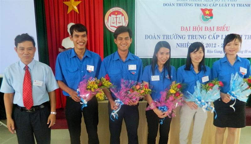 Đại hội Đoàn thanh niên Trường Trung cấp Luật Vị Thanh