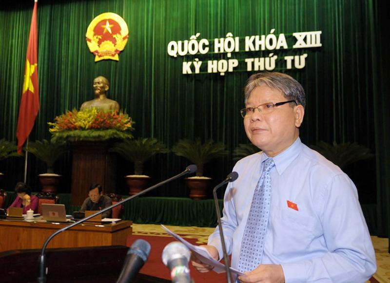 Bộ trưởng Hà Hùng Cường trình bày Tờ trình của Chính phủ về dự thảo Luật Hòa giải ở cơ sở