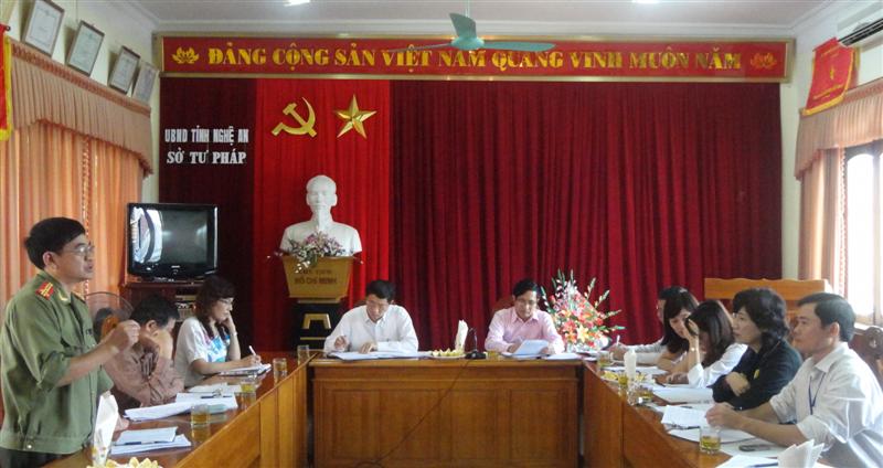 Đoàn khảo sát của Bộ Tư pháp làm việc tại Nghệ An