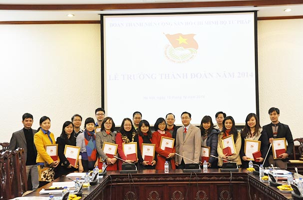 Lễ trưởng thành Đoàn và Hội nghị tập huấn nghiệp vụ công tác Đoàn năm 2015