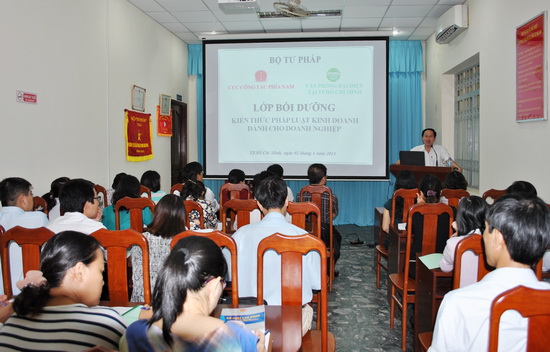 Tập huấn pháp luật về lao động trong doanh nghiệp trên địa bàn TP. Hồ Chí Minh