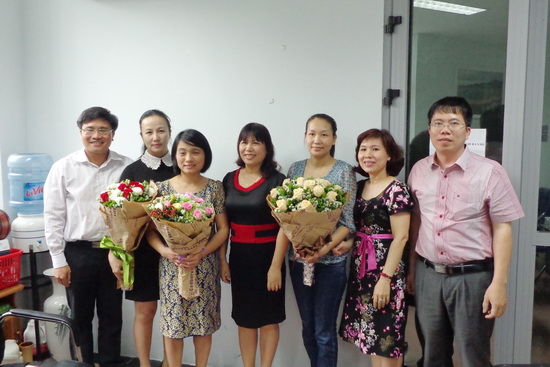 Chi bộ Viện Khoa học Pháp lý tổ chức kết nạp đảng viên mới