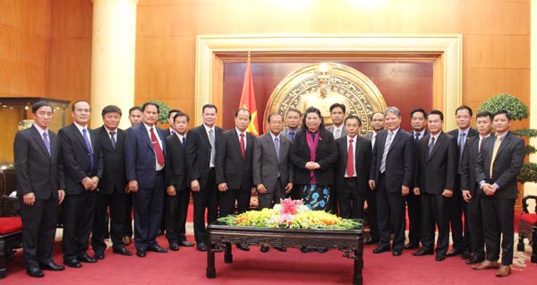 Phó Chủ tịch Quốc hội Tòng Thị Phóng tiếp Bộ trưởng Tư pháp Lào