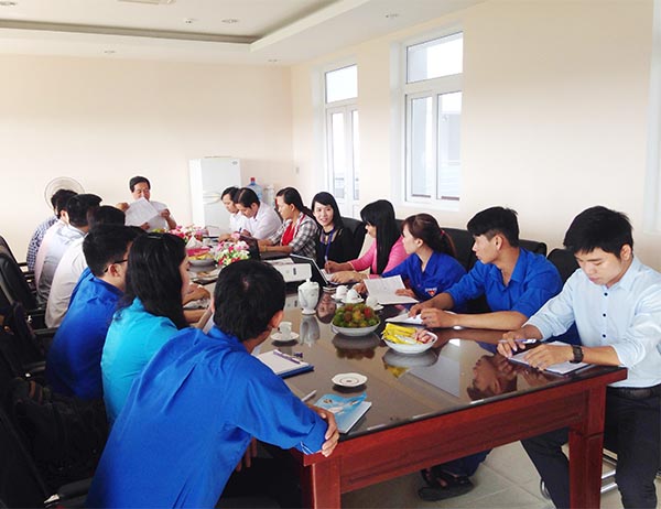 Đoàn công tác Đoàn Thanh niên Bộ Tư pháp thăm và làm việc với Đoàn Trường Trung cấp Luật Vị Thanh