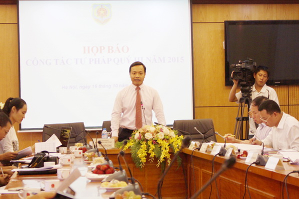 Bộ Tư pháp họp báo về công tác tư pháp Quý III năm 2015
