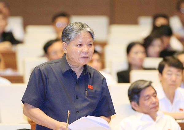 Bộ trưởng Hà Hùng Cường trả lời chất vấn trước Quốc hội