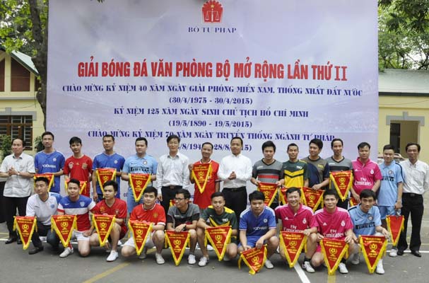 Khai mạc Giải bóng đá Văn phòng Bộ Tư pháp mở rộng lần II 