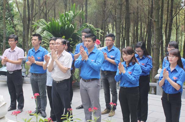 Đoàn thanh niên Bộ Tư pháp và chương trình “Về nguồn” hướng tới chào mừng sinh nhật Bác 