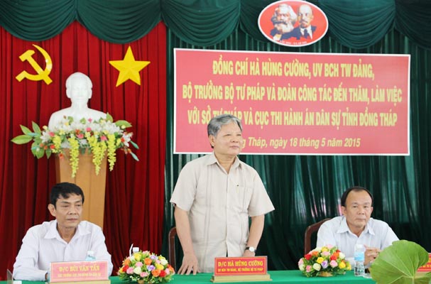 Bộ trưởng Bộ Tư pháp Hà Hùng Cường dẫn đầu đoàn công tác của Bộ làm việc tại tỉnh Đồng Tháp