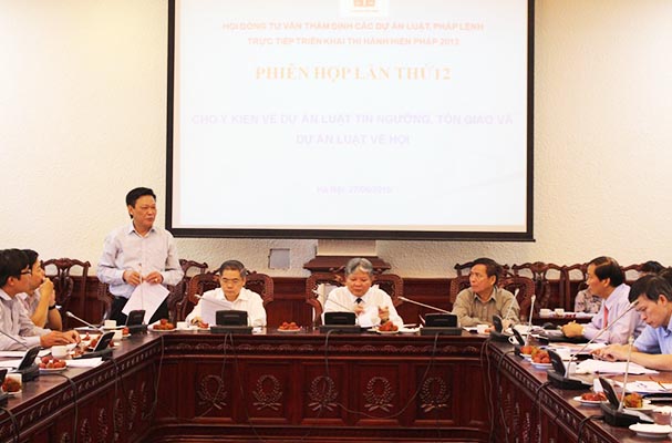 Thẩm định dự thảo Luật Tín ngưỡng, tôn giáo: Không can thiệp sâu vào hoạt động hội và tôn giáo, tín ngưỡng