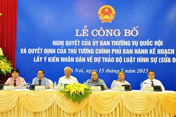 Huy động trí tuệ của mọi tầng lớp nhân dân đóng góp vào dự thảo Bộ luật hình sự (sửa đổi)