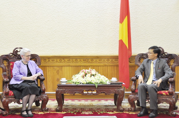 Việt Nam- Hoa Kỳ: Mở rộng các hoạt động hợp tác trong lĩnh vực con nuôi