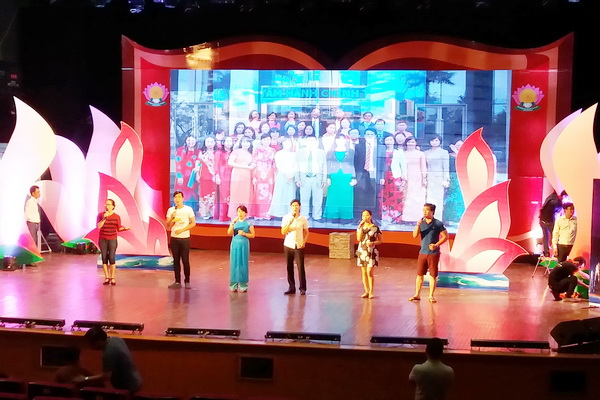 Cả nước rộn ràng hưởng ứng Ngày Pháp luật năm 2016