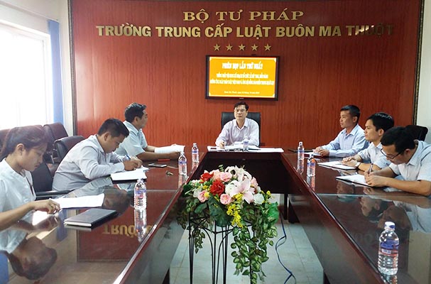 Trung cấp Luật Buôn Ma Thuột tổ chức chuỗi hoạt động hưởng ứng Ngày Pháp luật Việt Nam năm 2016