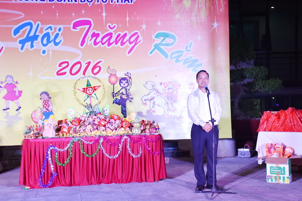 Công đoàn Bộ Tư pháp tổ chức đêm hội trăng rằm 2016