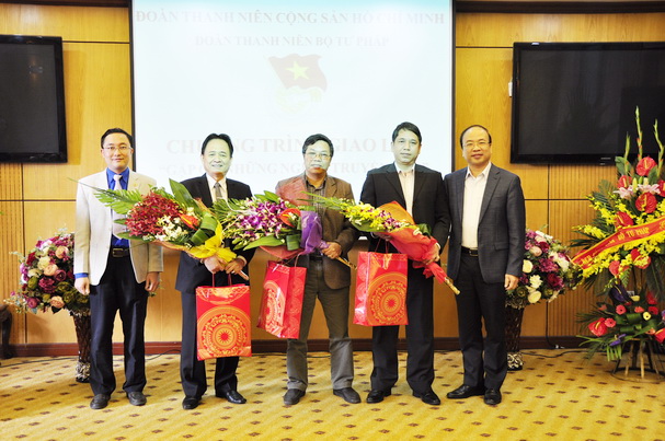 Gặp gỡ những người truyền lửa