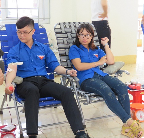 Trường Trung cấp Luật Buôn Ma Thuột tổ chức Ngày hội trái tim tình nguyện năm 2016