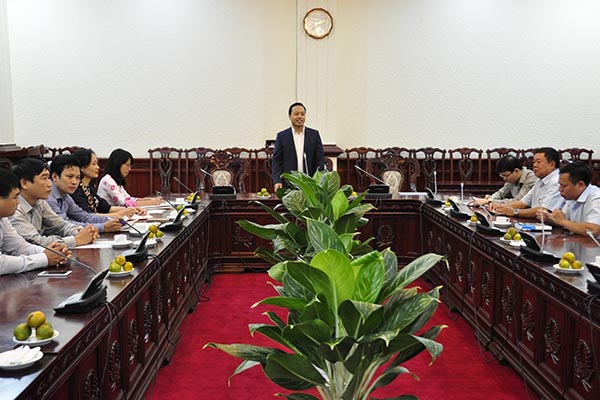 Bộ Tư pháp trao Quyết định nghỉ hưu