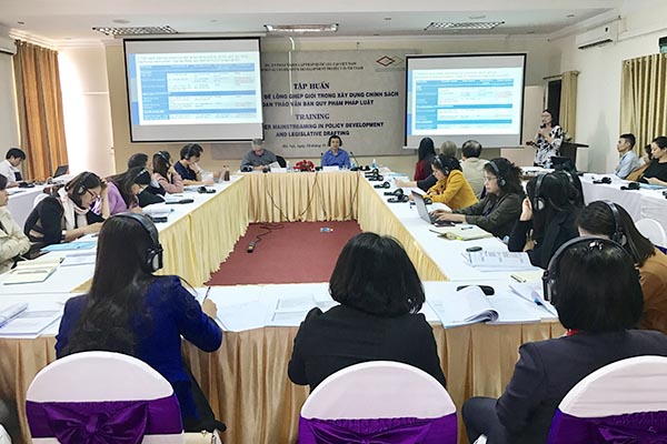 Lồng ghép giới trong xây dựng chính sách và soạn thảo văn bản quy phạm pháp luật