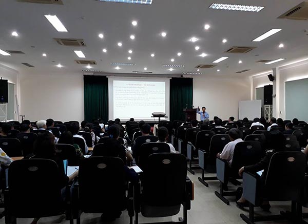 Bồi dưỡng kiến thức pháp luật và kỹ năng chuyên ngành trong lĩnh vực  công chứng khu vực phía Nam