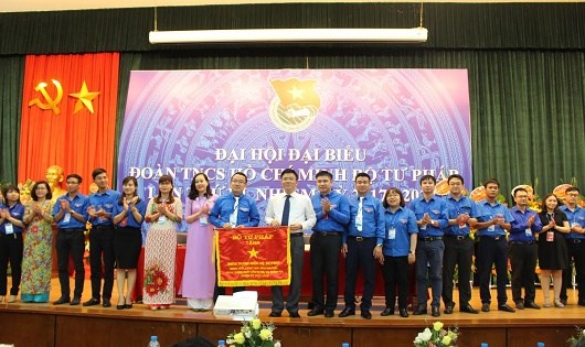 Mỗi đoàn viên thanh niên cần đặt ra đích phấn đấu cho mình