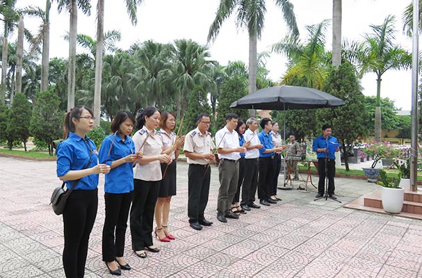 Văn phòng Tổng cục thi hành án dân sự tri ân các anh hùng liệt sĩ