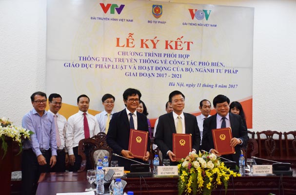 Phối hợp thông tin, truyền thông công tác phổ biến, giáo dục pháp luật và hoạt động của Bộ, ngành Tư pháp