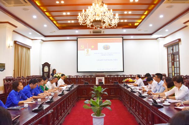 Lễ Kết nạp đảng viên Chi bộ Văn phòng Tổng cục Thi hành án dân sự