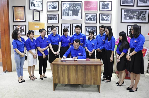 Đoàn Thanh niên Bộ Tư pháp tiếp nối và phát huy truyền thống vẻ vang của các thế hệ đi trước